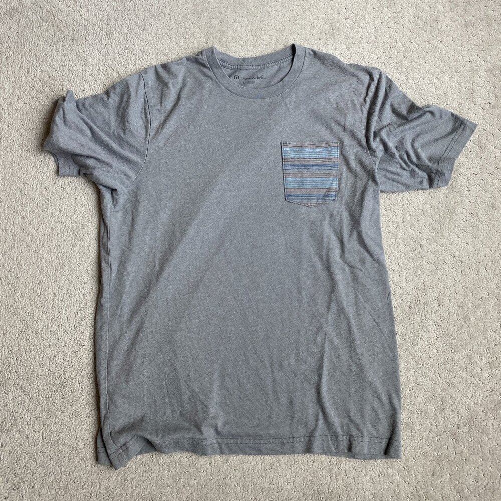 Travis Mathew T-Shirt Large